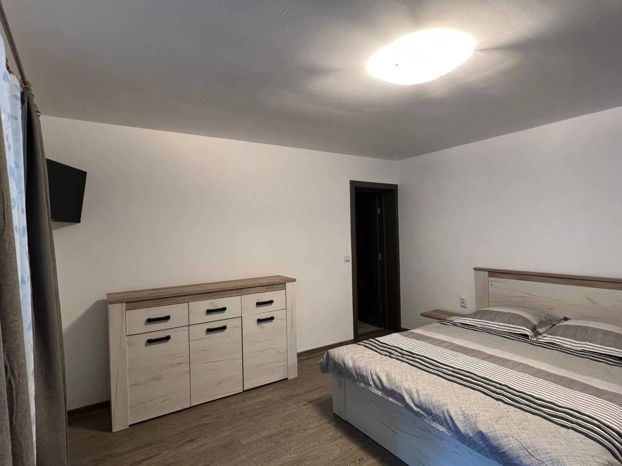 Cîrţişoara Casa Andreiヴィラ エクステリア 写真